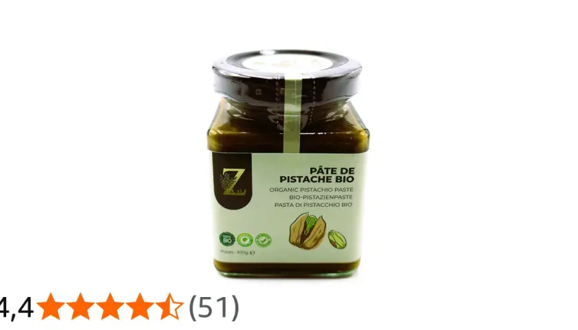 Un pot de pâte de pistache bio, parfait pour une recette gourmande.