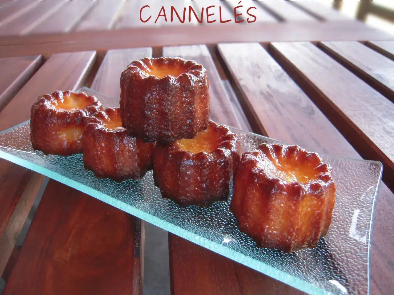 D&eacute;licieux cannel&eacute;s dor&eacute;s, parfaits pour une recette facile avec un moule en silicone.